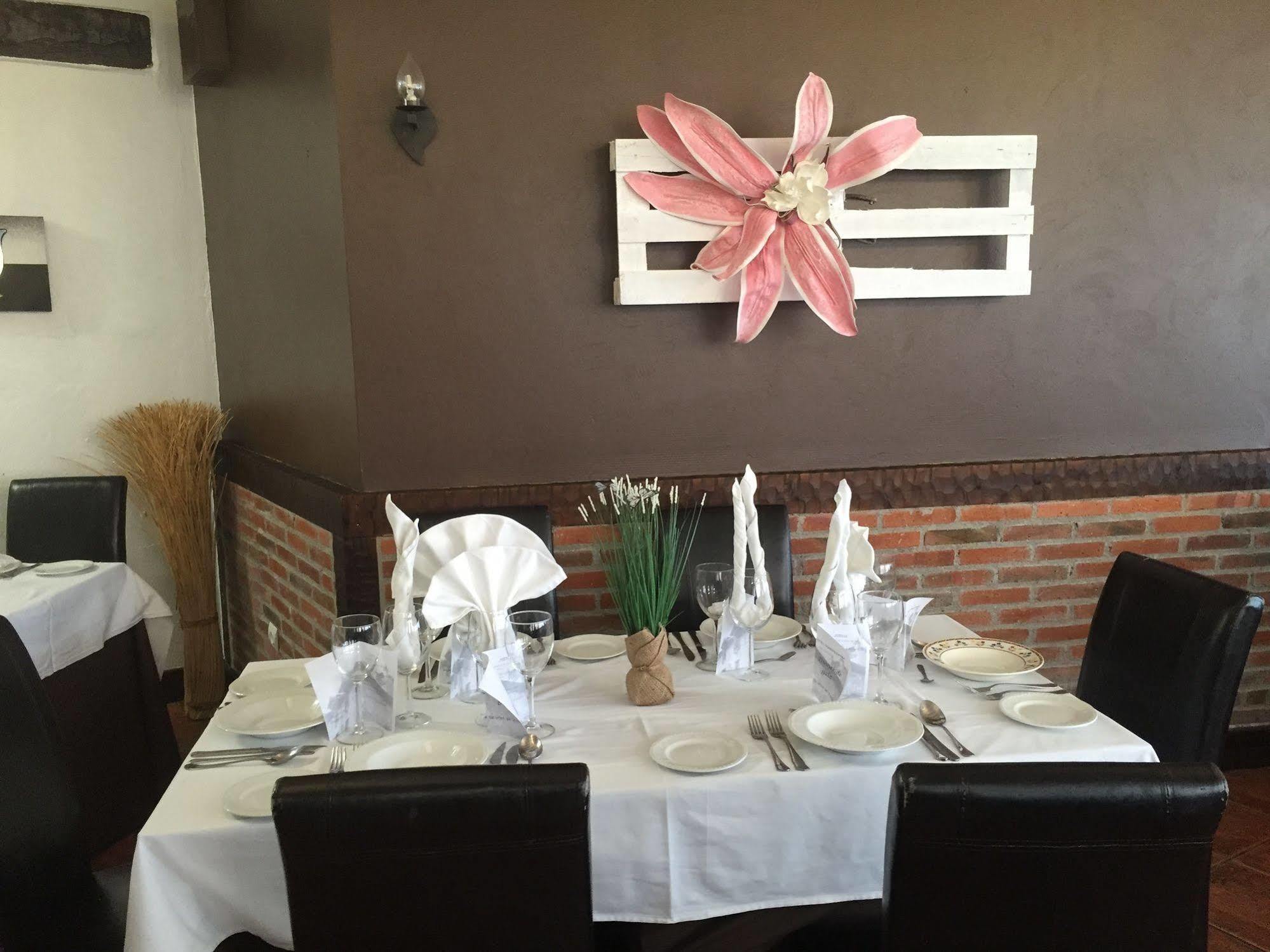 Hotel Marfrei Hinojedo ภายนอก รูปภาพ