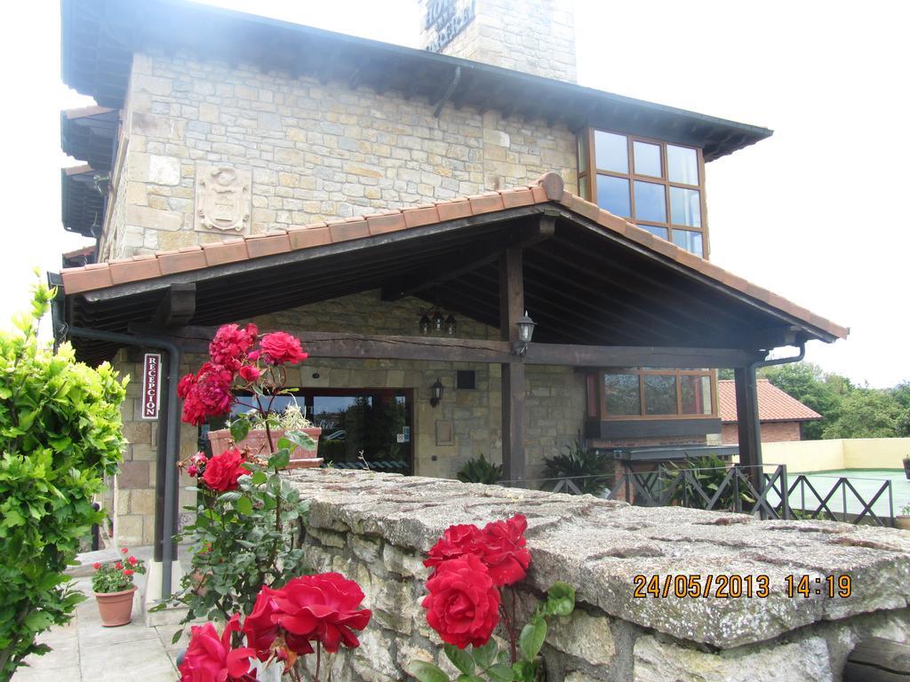 Hotel Marfrei Hinojedo ภายนอก รูปภาพ